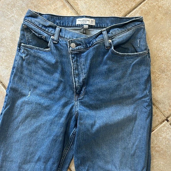 Abercrombie & Fitch Crossover Waist 90s Straight Ultra High Rise Jeans size 12 - Picture 3 of 9
